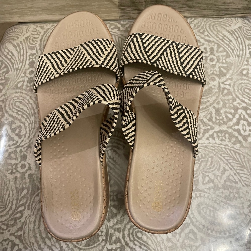 Bzees Resort Womens Wedge Sandals Black White Chevron Slide 10M Cork Platform - Picture 4 of 8